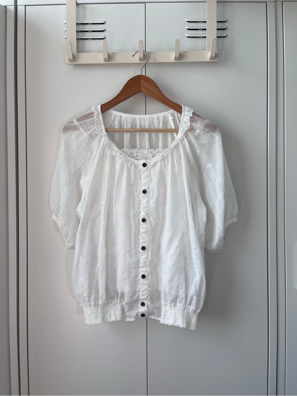 Majestic Legon embroidered eyelet button-up blouse One Size